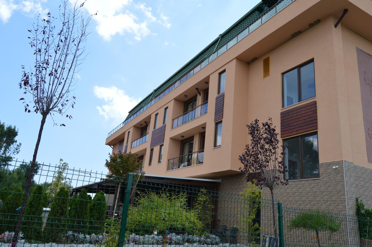 מלון קרנבו Camp And Pool מראה חיצוני תמונה