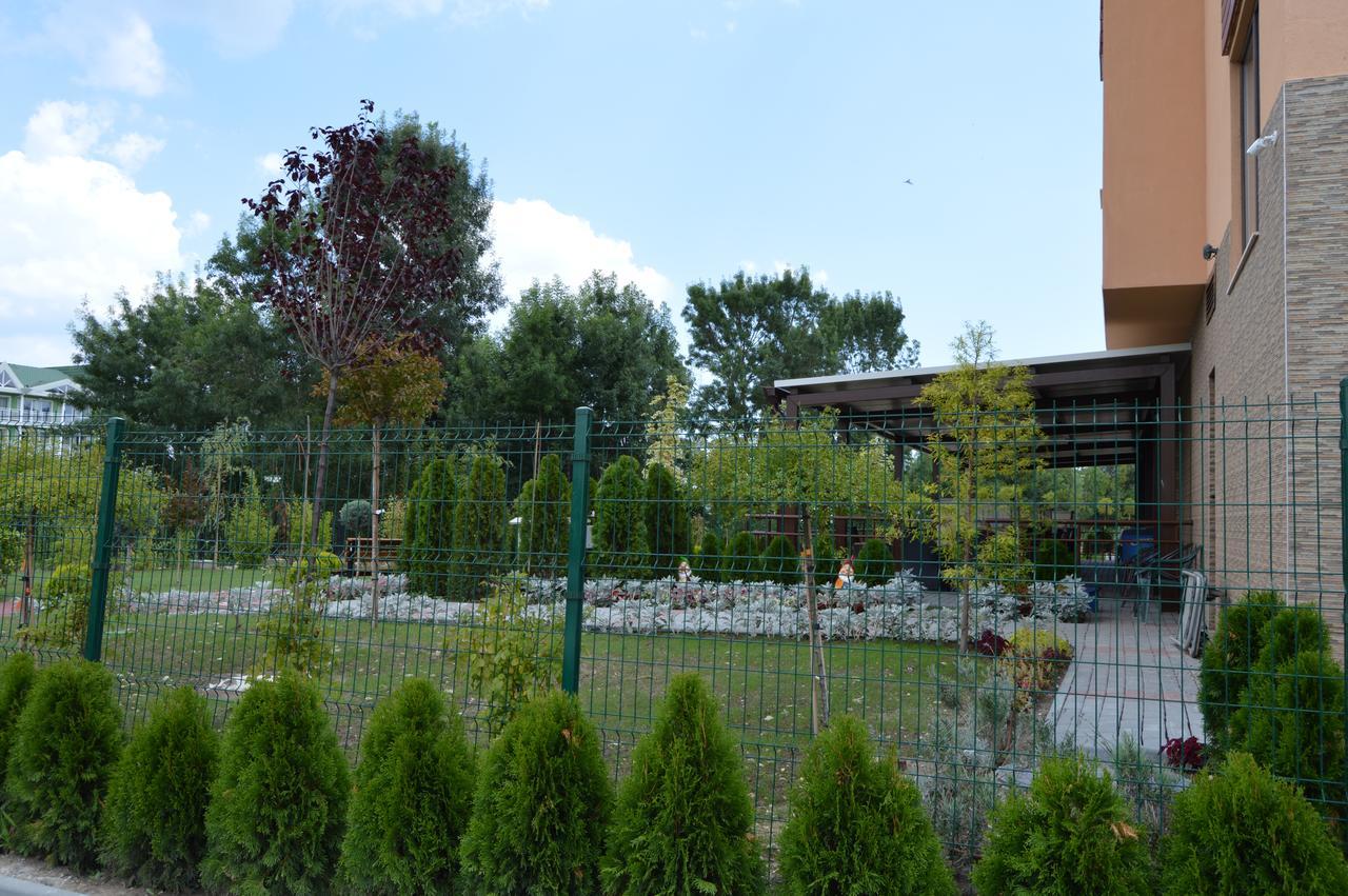 מלון קרנבו Camp And Pool מראה חיצוני תמונה