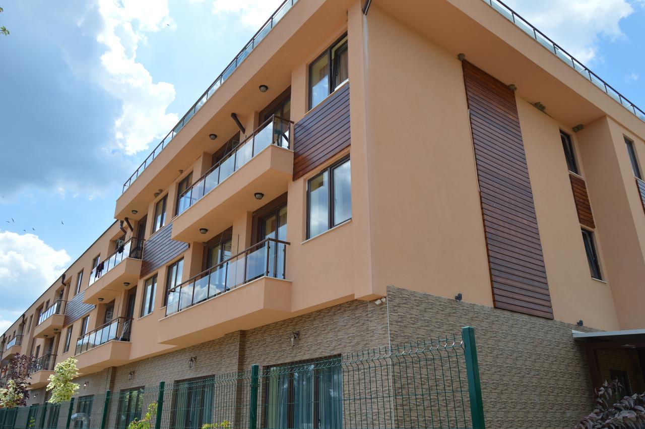 מלון קרנבו Camp And Pool מראה חיצוני תמונה