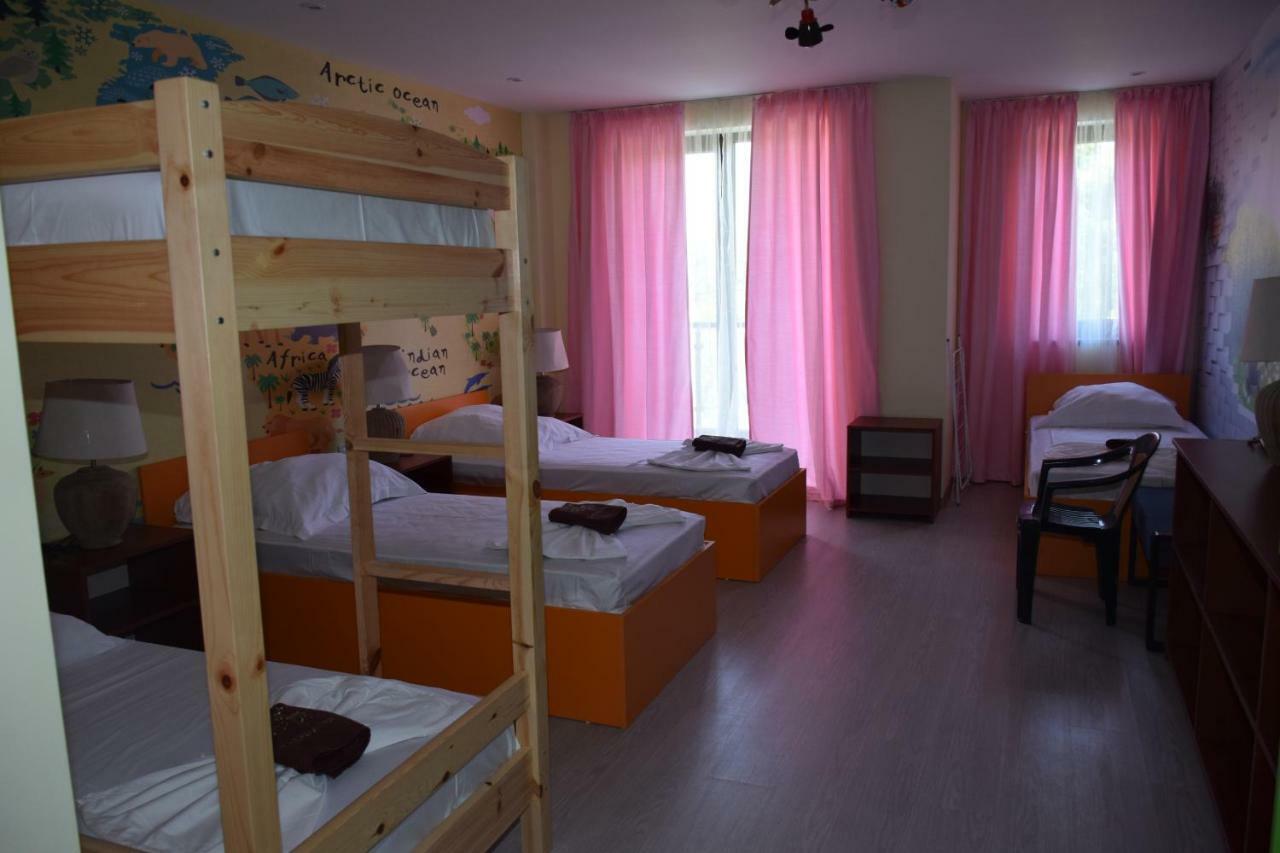 מלון קרנבו Camp And Pool מראה חיצוני תמונה